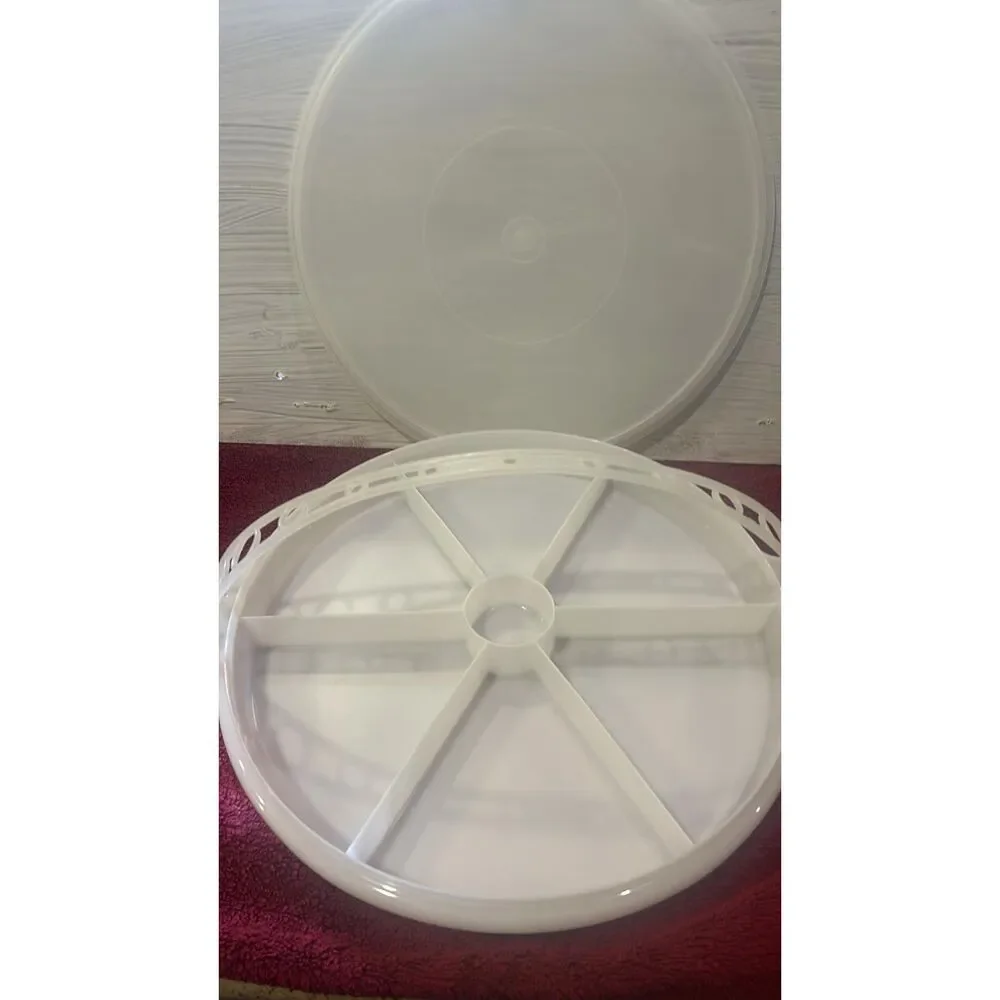 Vintage Tupperware 405 Veggie/Snack Holder with Lid